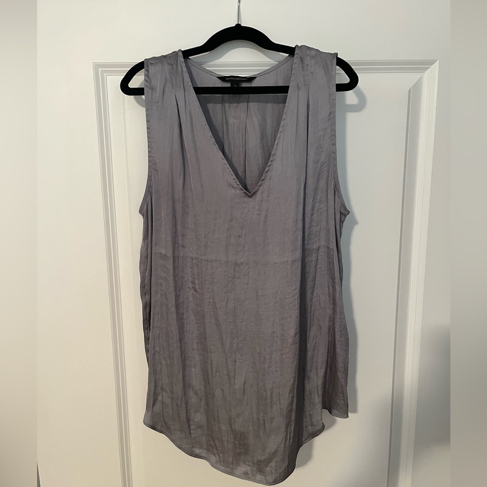 NWOT Banana Republic shell
